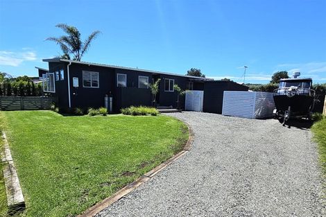 Photo of property in 106 Nikau Close, Matarangi, Whitianga, 3592
