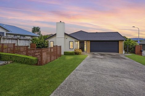 Photo of property in 15 Ormrod Grove, Riverstone Terraces, Upper Hutt, 5018