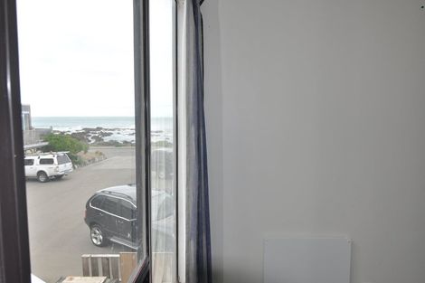 Photo of property in 8/408 The Esplanade, Island Bay, Wellington, 6023