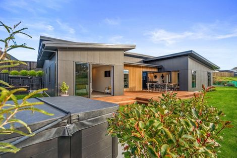 Photo of property in 64 Les Wakefield Road, Mapua, 7005