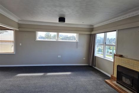 Photo of property in 2 Norfolk Road, Stanmore Bay, Whangaparaoa, 0932