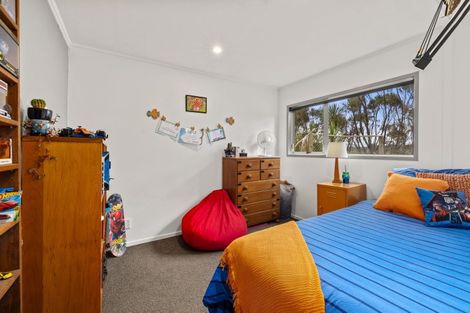 Photo of property in 8 Kaipatiki Rise, Haruru, 0204