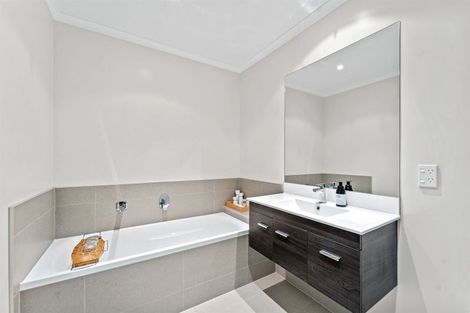 Photo of property in 24 Cape Cod Drive, Gulf Harbour, Whangaparaoa, 0930
