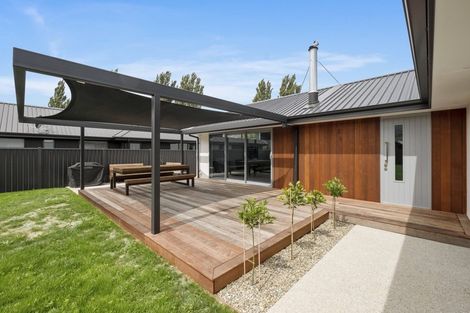 Photo of property in 42 Stratford Drive, Mount Pisa, Cromwell, 9383