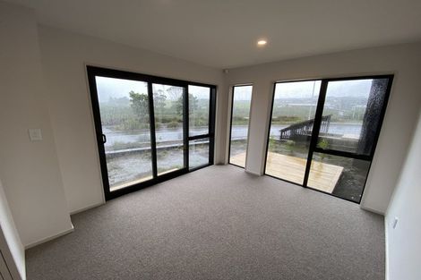 Photo of property in 15 Longshore Drive, Long Bay, Auckland, 0630
