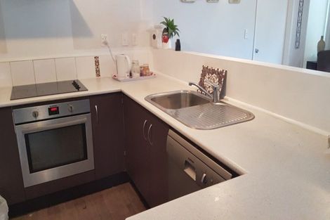 Photo of property in 1 Ishtar Place, One Tree Point, 0118