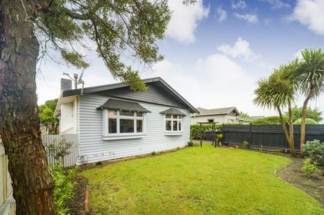 Photo of property in 27 Lyndhurst Street, Takaro, Palmerston North, 4412