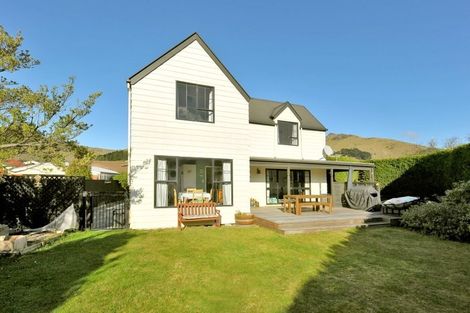 Photo of property in 28 Mauger Drive, Heathcote Valley, Christchurch, 8022