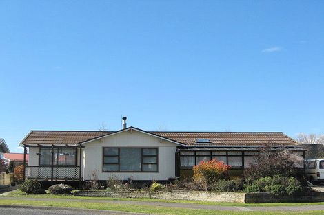 Photo of property in 9 Willow Grove, Waipukurau, 4200