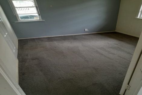 Photo of property in 1/79 Sylvan Avenue, Northcote, Auckland, 0627