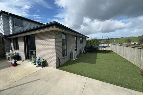 Photo of property in 128 Harriet Johnston Drive, Pokeno, 2402