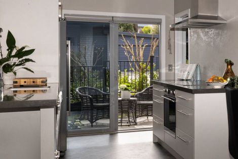 Photo of property in 4 Rochfort Crescent, Pyes Pa, Tauranga, 3112