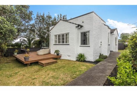 Photo of property in 1/21 Tirimoana Road, Te Atatu South, Auckland, 0602