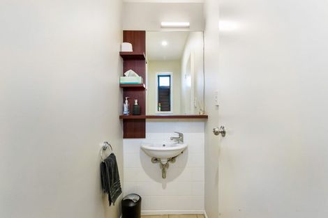 Photo of property in 3/21 Armoy Drive, East Tamaki, Auckland, 2016