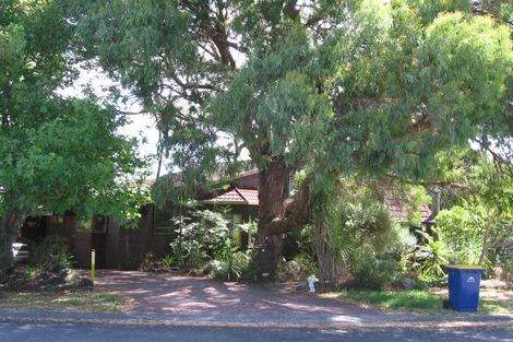 Photo of property in 2 Ridgewood Crescent, Birkenhead, Auckland, 0626