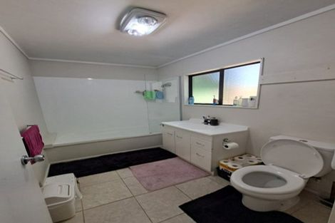 Photo of property in 2/12 Halsey Road, Manurewa, Auckland, 2102