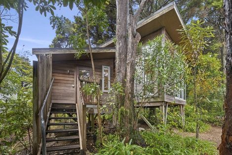 Photo of property in 35 Totara Avenue, Collingwood, 7073