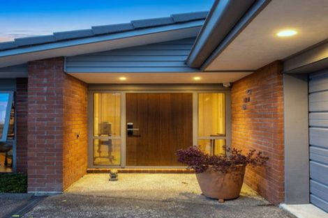 Photo of property in 32 Seaview Crescent, Hatfields Beach, Orewa, 0931