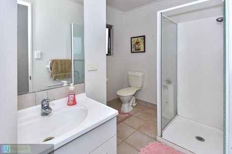 Photo of property in 105 Butcher Road, Pukekohe, 2120