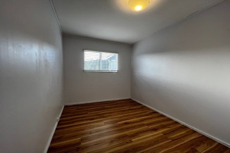 Photo of property in 2/69 Simon Ellice Drive, Bayview, Auckland, 0629