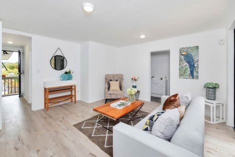 Photo of property in 11 Jumento Place, Unsworth Heights, Auckland, 0632