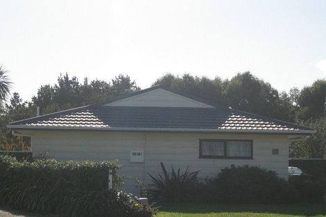 Photo of property in 37 Campbell Avenue, Paraparaumu, 5032
