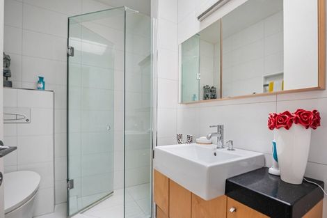 Photo of property in Ocean Breeze Apts, 19107/87 Clyde Road, Browns Bay, Auckland, 0630