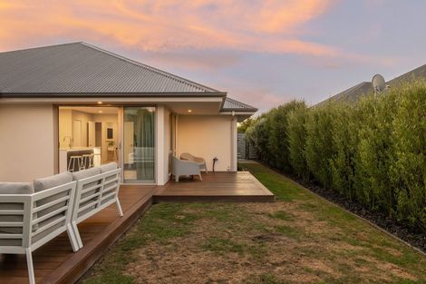 Photo of property in 11 Whitau Place, Marshland, Christchurch, 8083