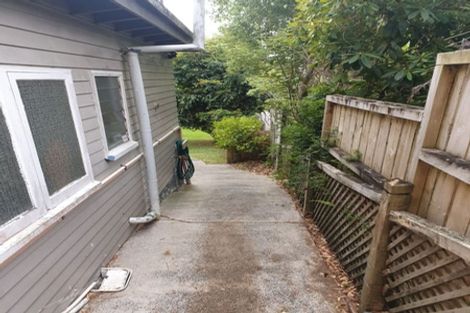 Photo of property in 16 De Val Drive, Titirangi, Auckland, 0604