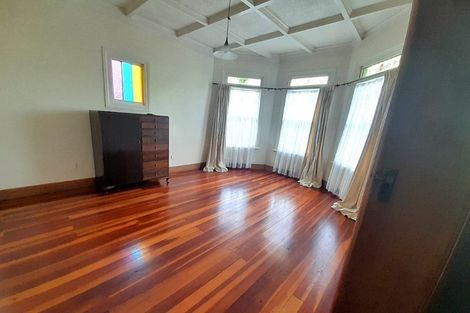 Photo of property in 32 Kitchener Road, Waiuku, 2123