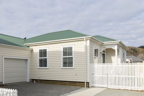 Photo of property in 8 Roscoe Street, Saint Martins, Christchurch, 8022