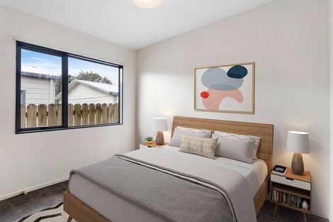 Photo of property in 120 Gossamer Drive, Pakuranga Heights, Auckland, 2010