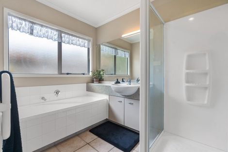 Photo of property in 12 Kristin Lane, Albany, Auckland, 0632