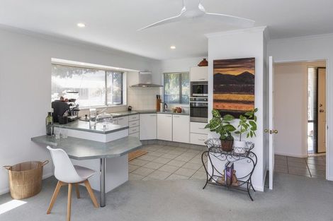 Photo of property in 6 Berkshire Drive, Avonhead, Christchurch, 8042