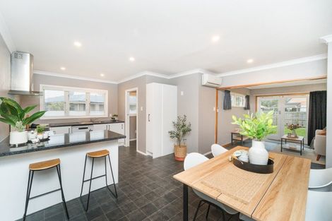Photo of property in 9 Tern Place, Hokowhitu, Palmerston North, 4410