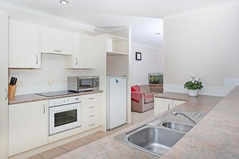 Photo of property in 32a Cutler Street, New Lynn, Auckland, 0600