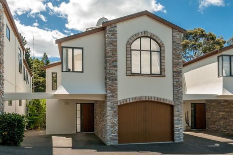 Photo of property in 4/12 Herons Way, Northcote, Auckland, 0627