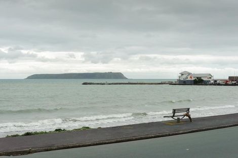 Photo of property in 42 Moana Road, Plimmerton, Porirua, 5026