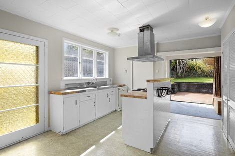 Photo of property in 7 Mount View Place, Spotswood, New Plymouth, 4310