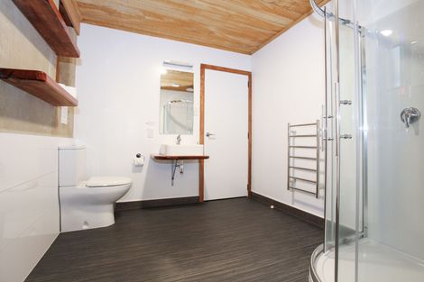 Photo of property in 21 Calvert Road, Raglan, 3297