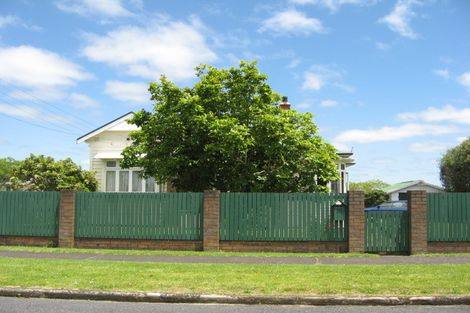 Photo of property in 11 Russell Avenue, Pukekohe, 2120
