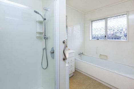 Photo of property in 41c Ludlam Crescent, Woburn, Lower Hutt, 5010