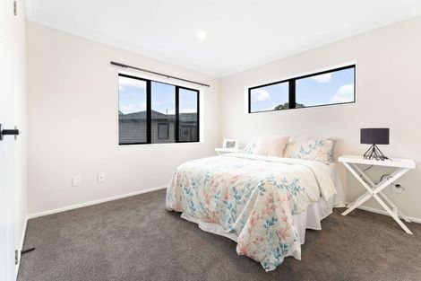 Photo of property in 305a Albany Highway, Rosedale, Auckland, 0632