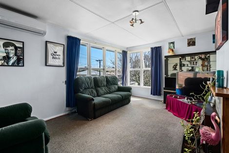 Photo of property in 3 Endeavour Street, Marfell, New Plymouth, 4310