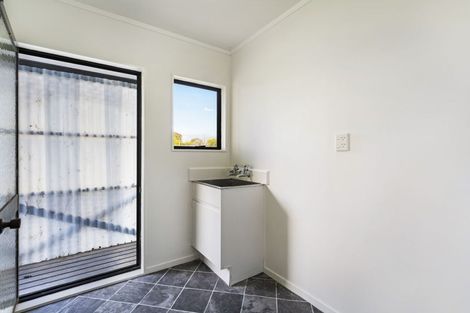 Photo of property in 1/729 Swanson Road, Swanson, Auckland, 0612