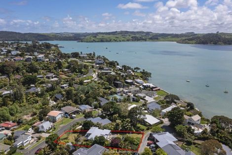 Photo of property in 69 Lorenzen Bay Road, Raglan, 3225