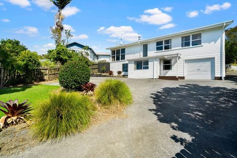 Photo of property in 1/8 Ludlow Terrace, Totara Vale, Auckland, 0627