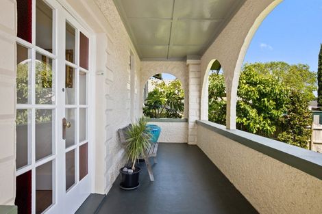 Photo of property in 384 Devonport Road, Tauranga South, Tauranga, 3112