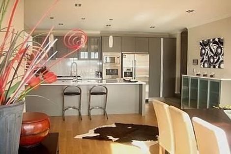 Photo of property in 9 Loughros Place, Pinehill, Auckland, 0632