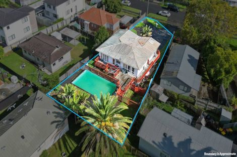 Photo of property in 25 Blacklock Avenue, Henderson, Auckland, 0612